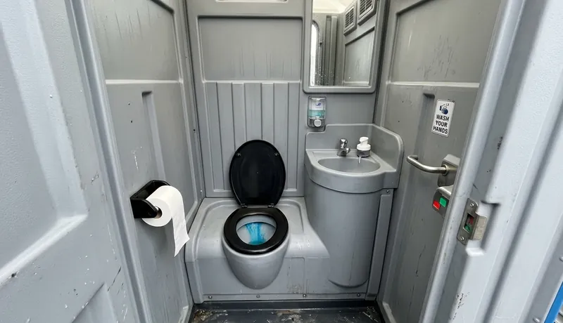 Flushable Porta Potty in Dallas, TX